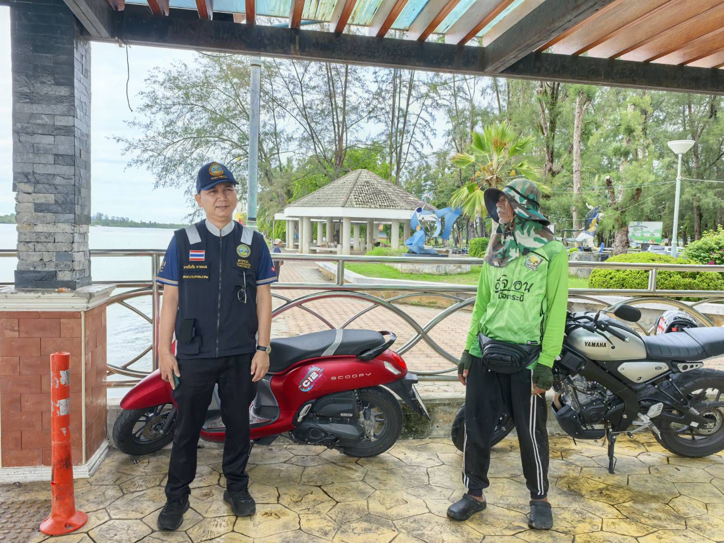 ศคท.จว.กบ. ลงพื้นที่ตรวจสอบความเรียบร้อยและพบปะผู้ให้บริการเรือโดยสาร ณ ท่าเทียบเรือท่าเรือสวนสาธารณะธารา ต.ปากน้ำ อ.เมืองกระบี่ 